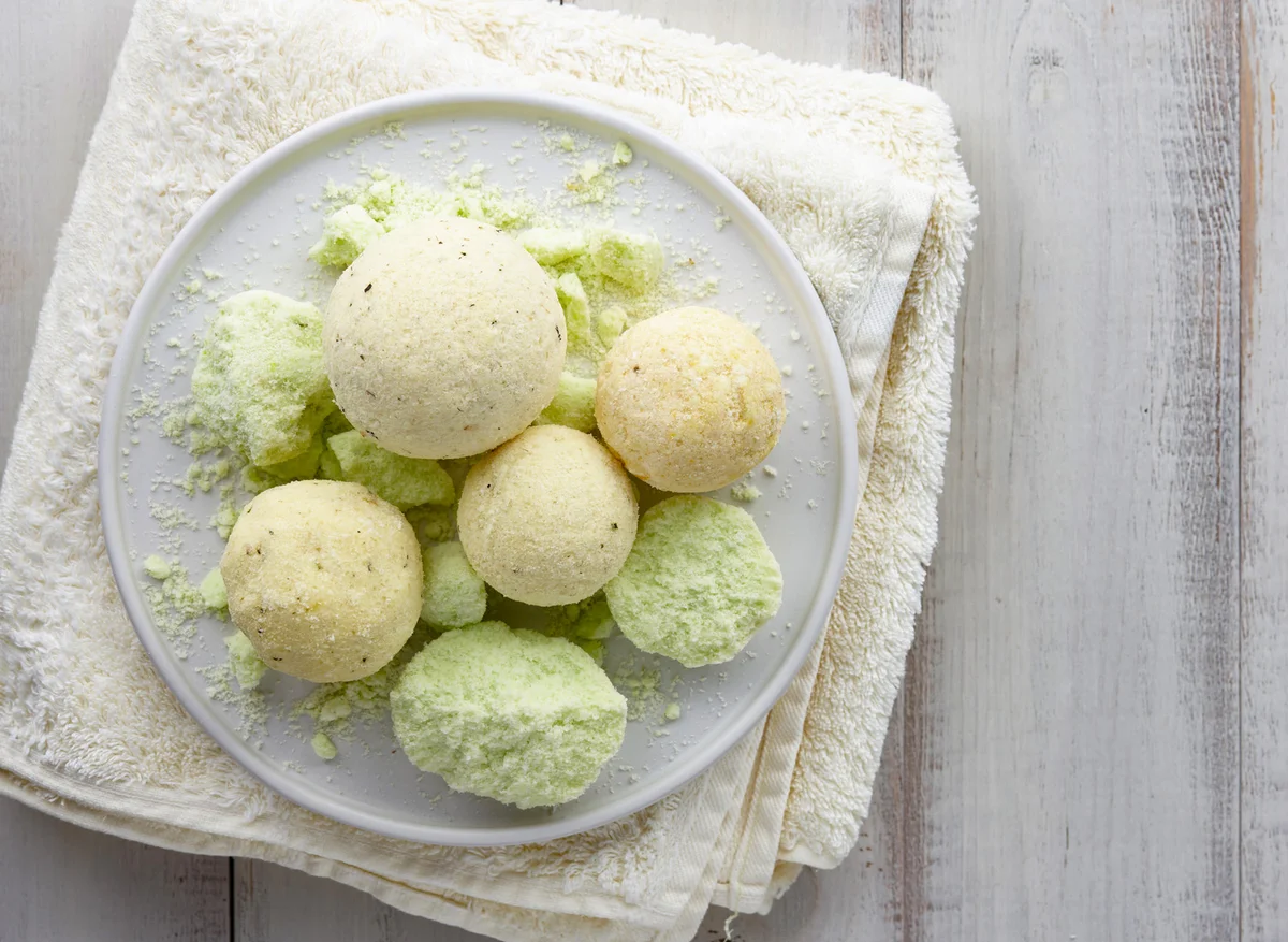 Handmade mint and lemon bath bombs