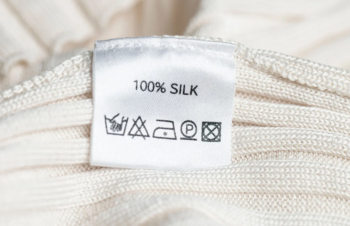 %100 Silk Clothes Label