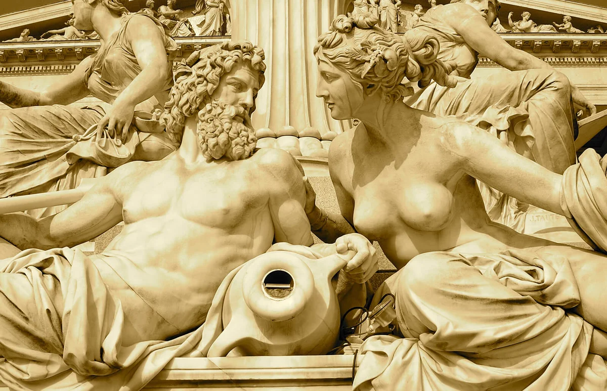 Zeus and Hera at Austria Parliament Building