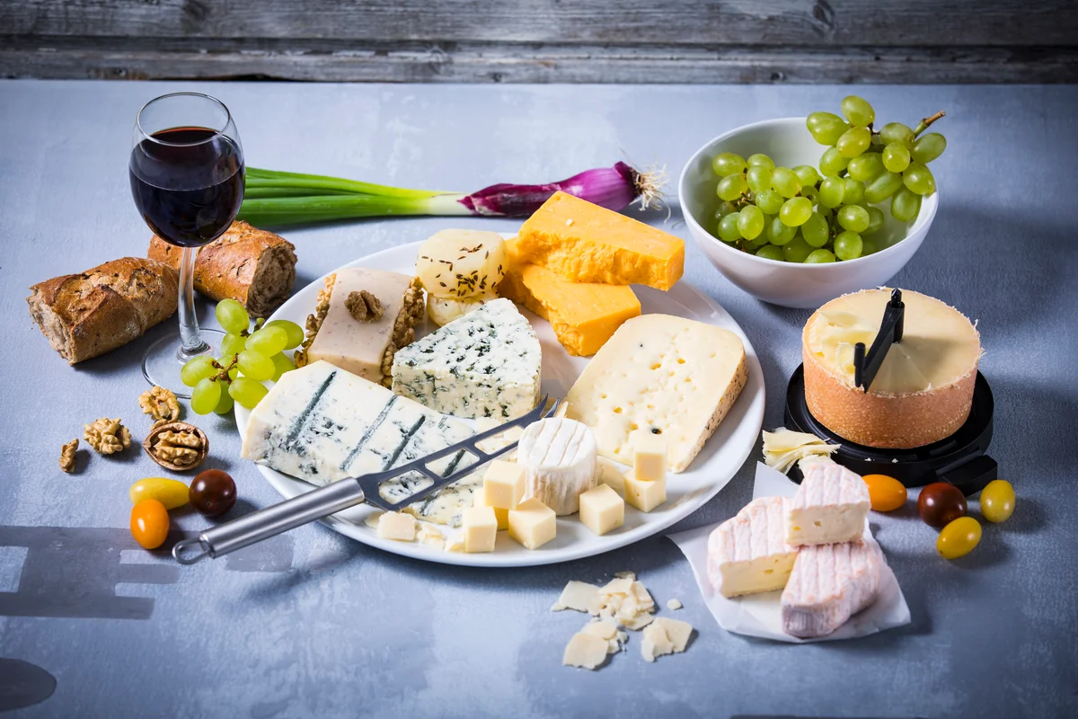Wine and cheese platter