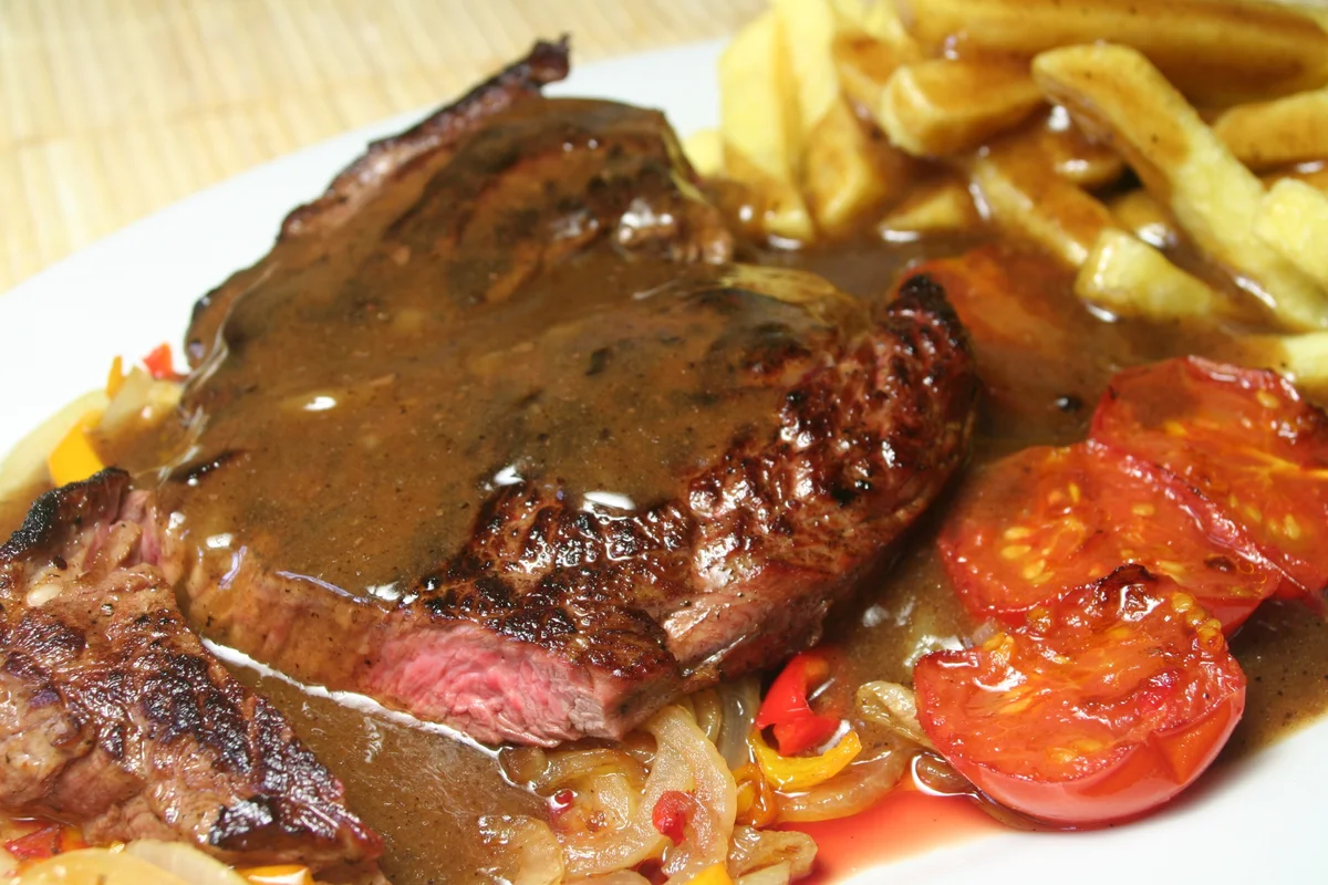 Steak with port wine pan sauce