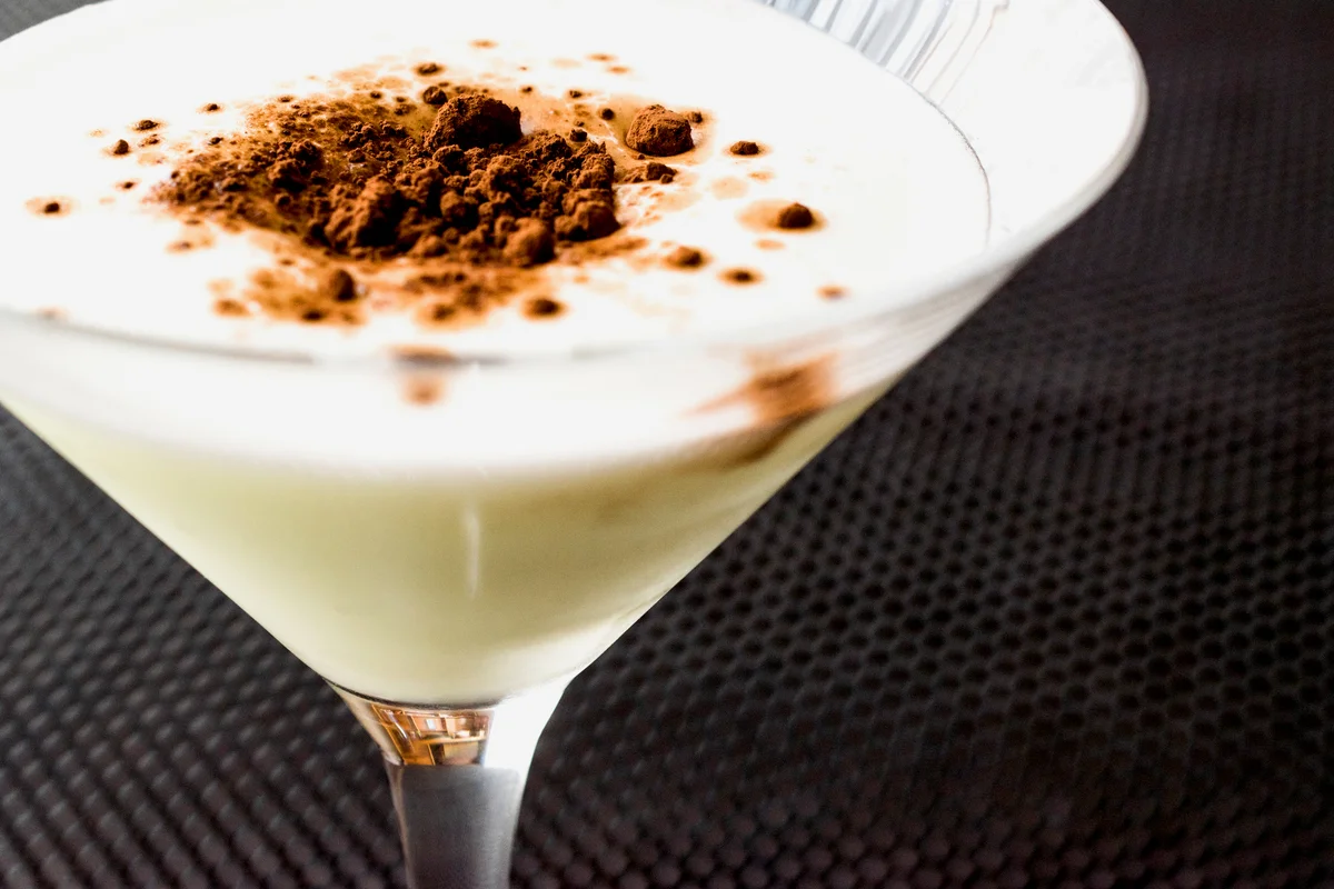 Grasshopper cocktail with cacao