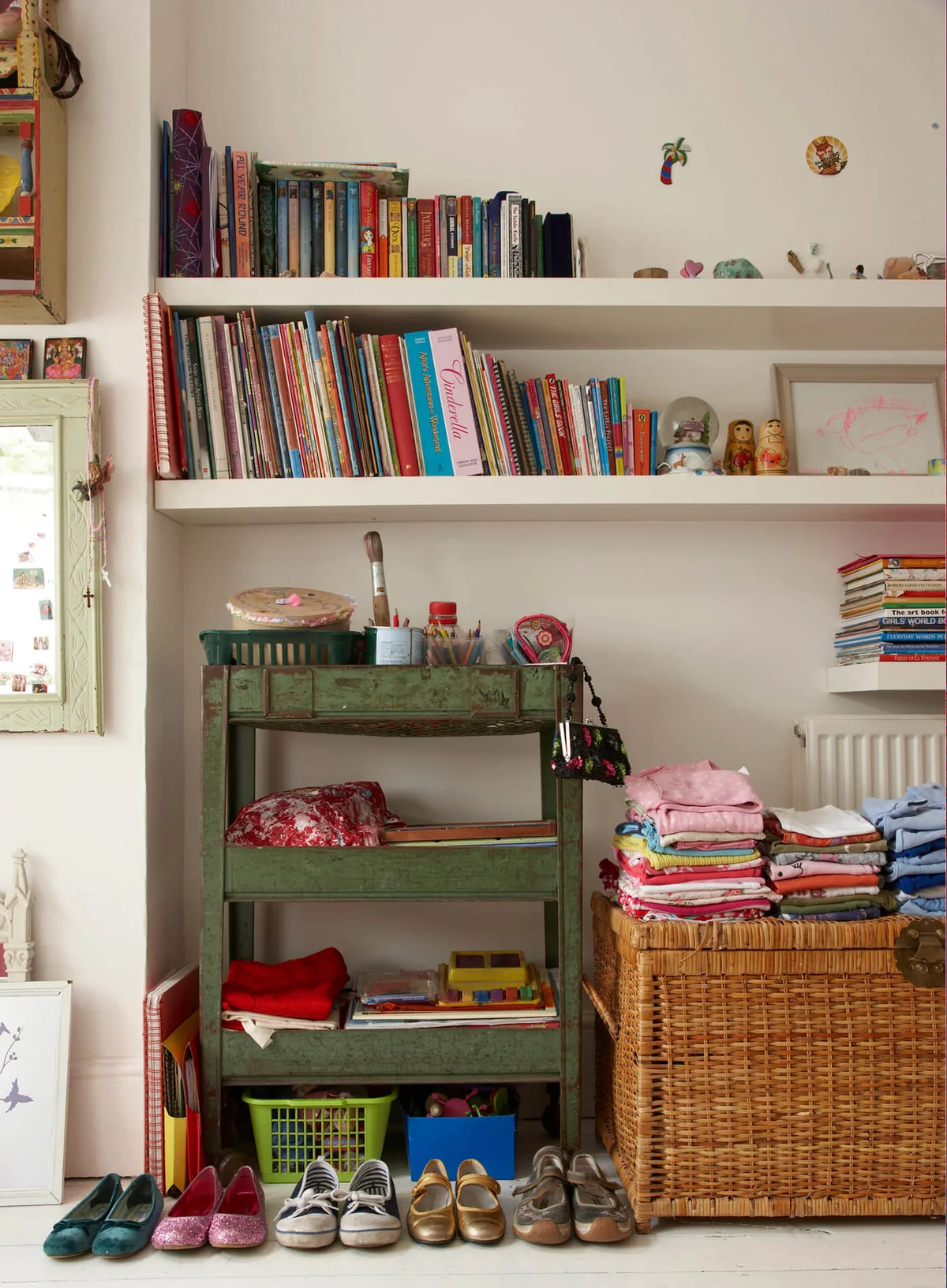 tidy childs bedroom