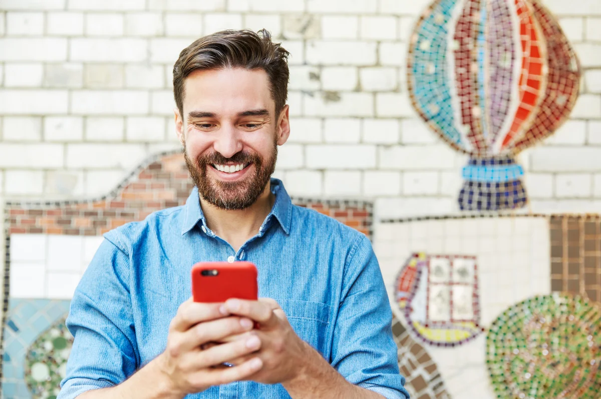 Man texting
