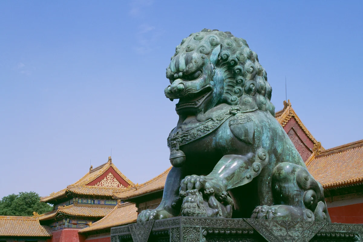 Female_fu_dog_statue