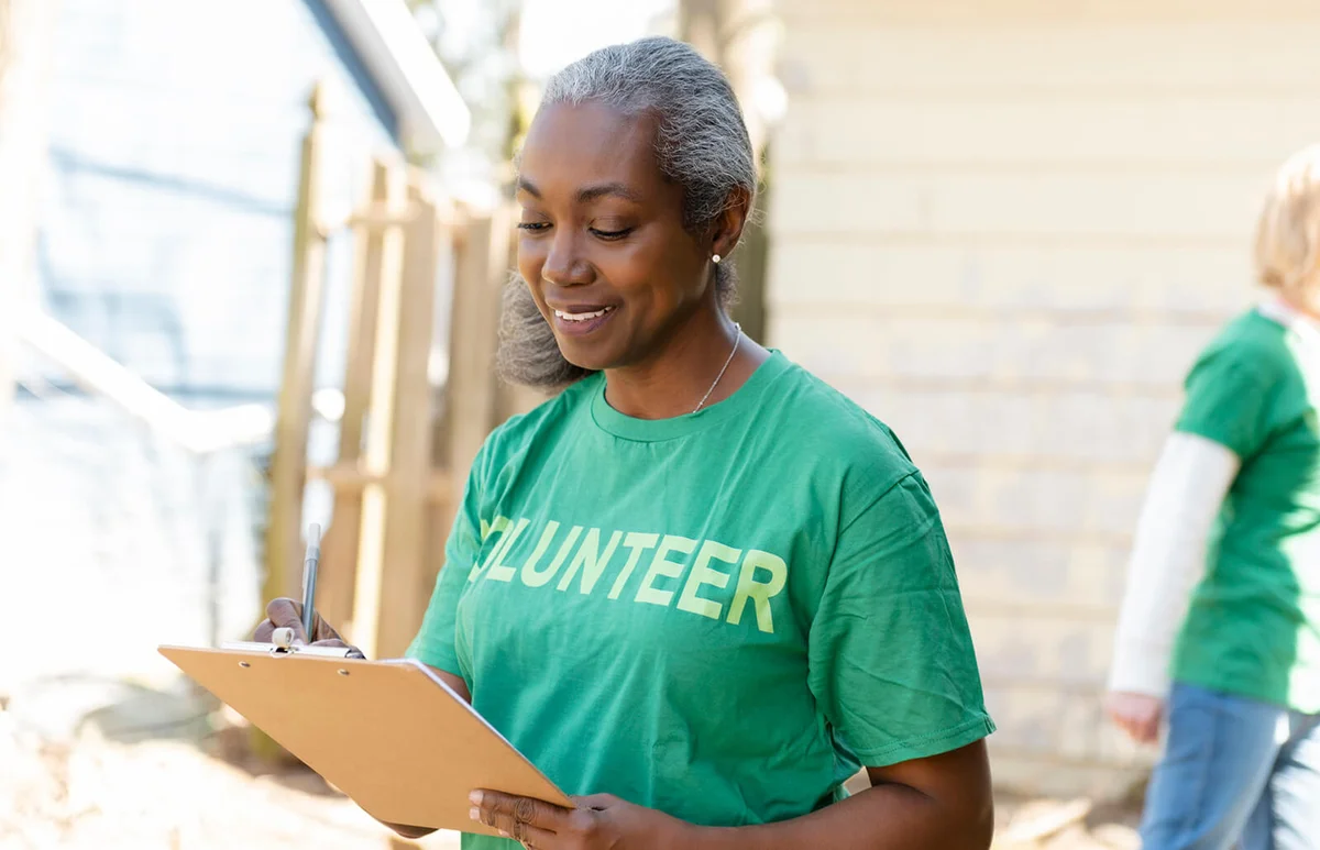 woman volunteer with clipboard