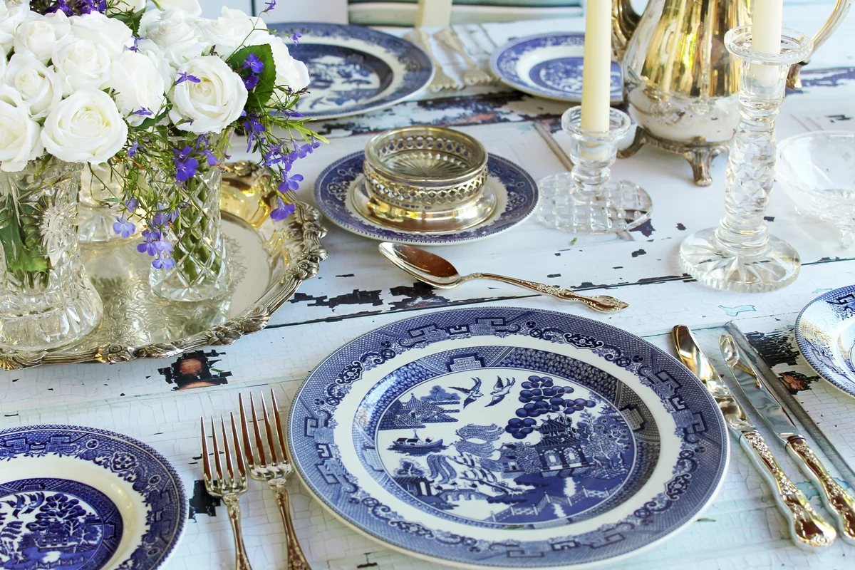 Vintage Wedding with Blue Willow Plates