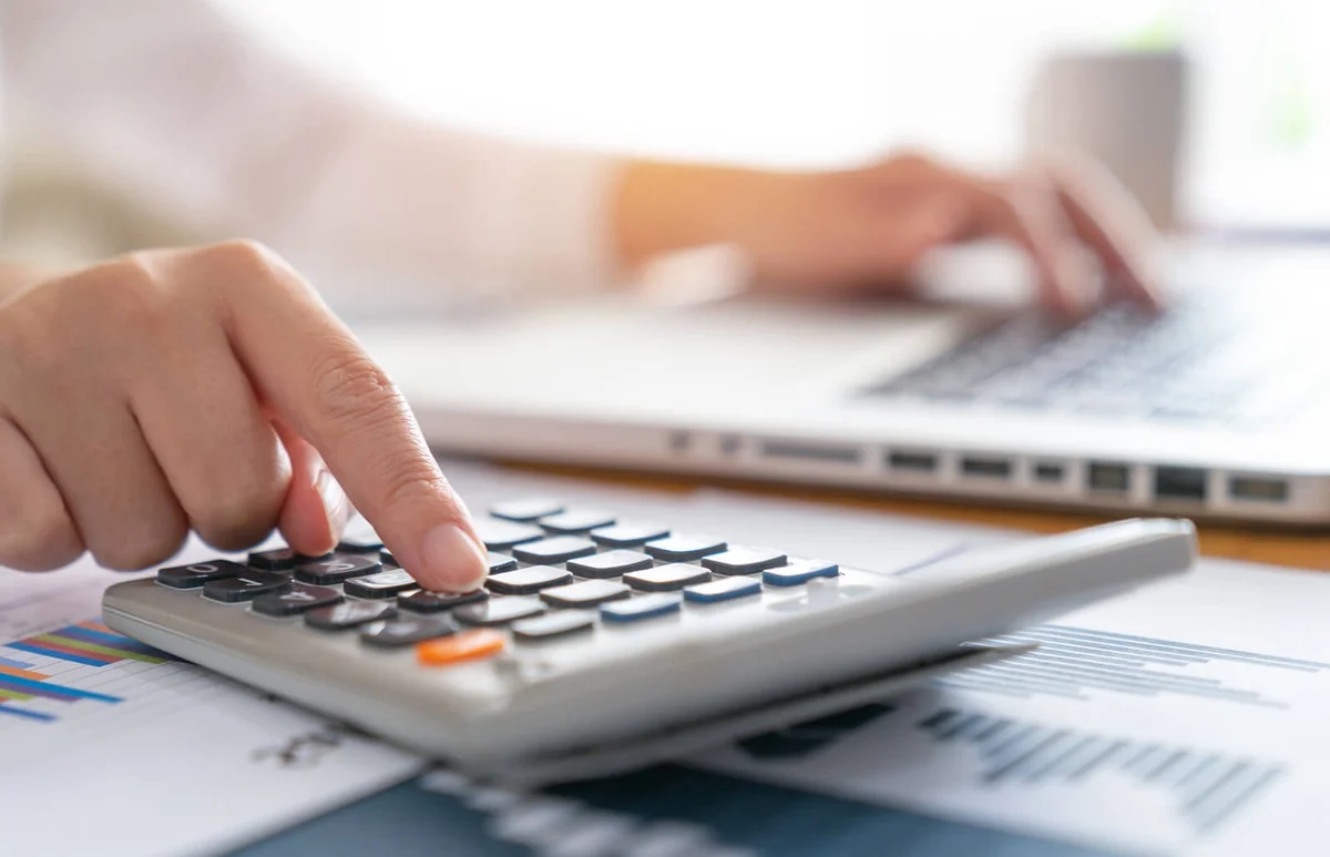 Business woman accounting