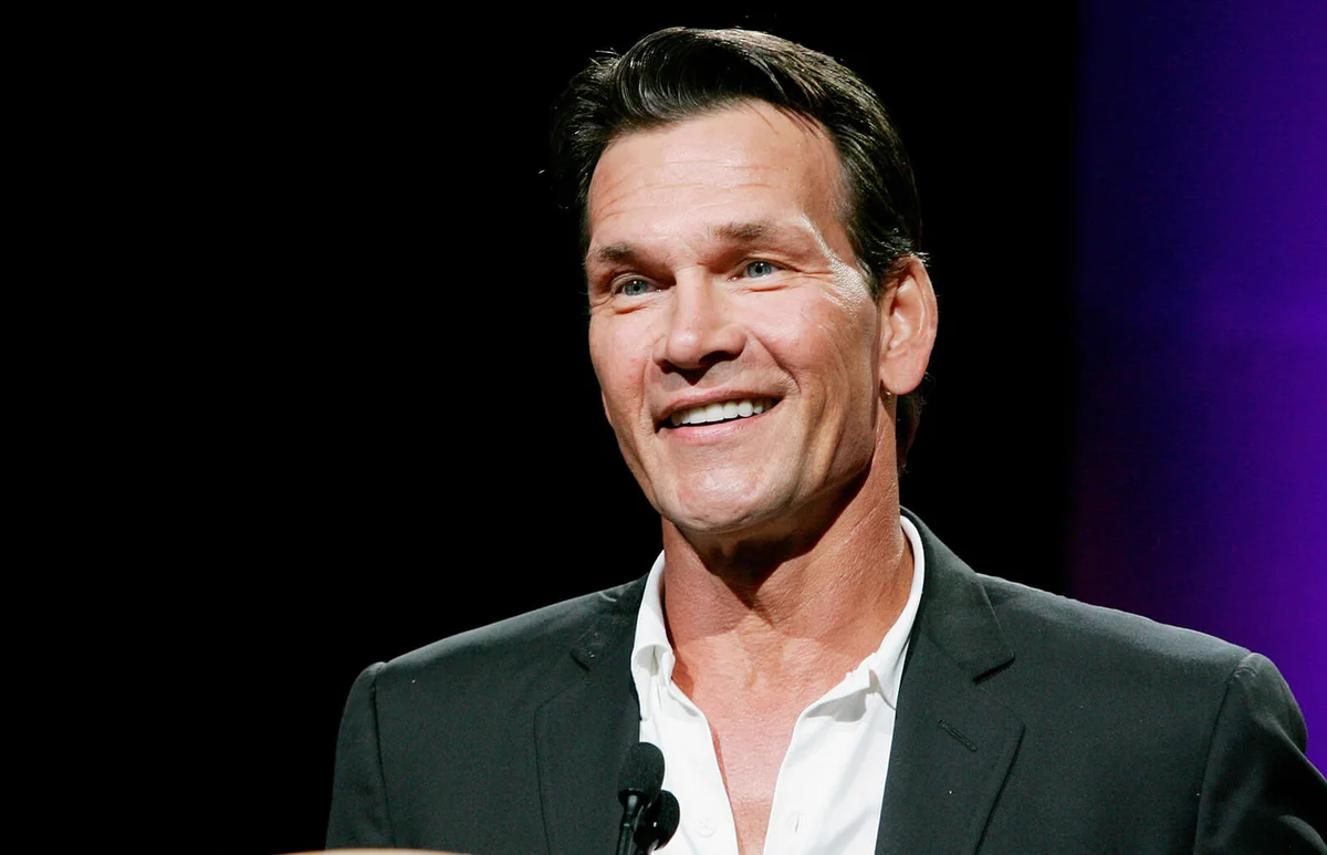 Actor Patrick Swayze accepts the Independent Career Achievement Award at the Video Software Dealers Association's award show | Getty Editorial Use