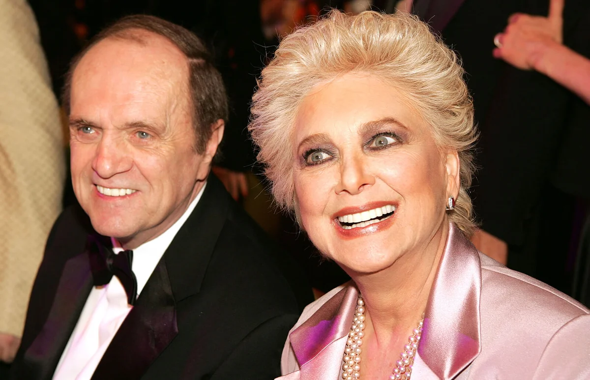 Actors Bob Newhart and Suzanne Pleshette inside at the 2005 TV Land Awards at Barker Hangar on March 13, 2005 in Santa Monica, California | Getty Editorial Use