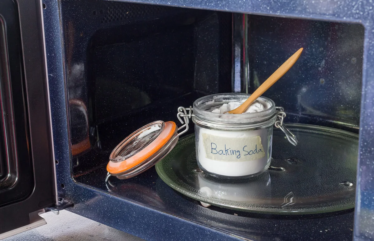 baking soda in the microwave