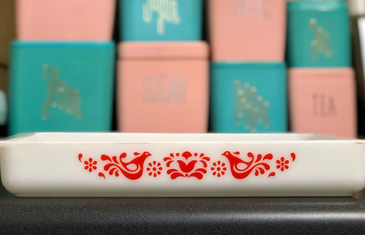 Vintage Pyrex Friendship Lasagna Pan/Birds/Friends/Red/Retro/1970s