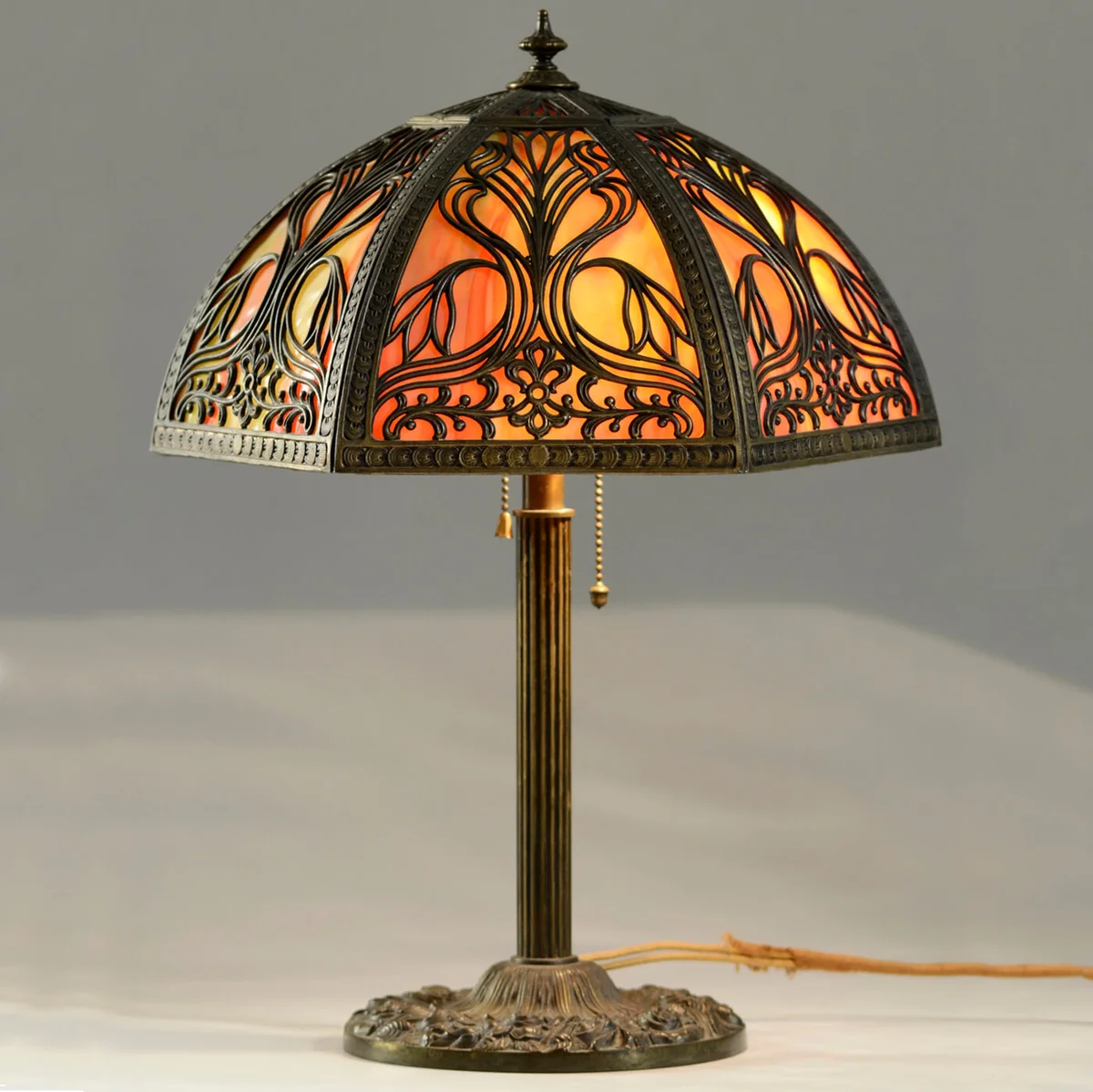 Vintage slag glass table lamp