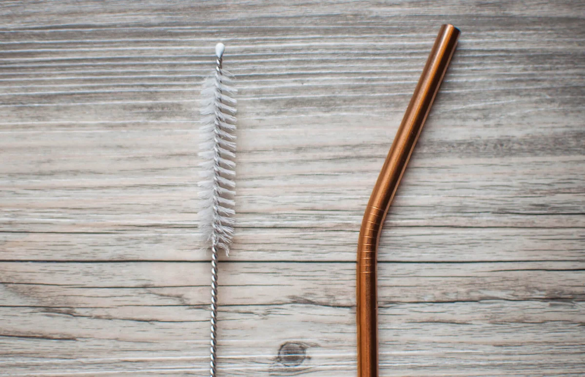 metal straw and it's cleaning equipment