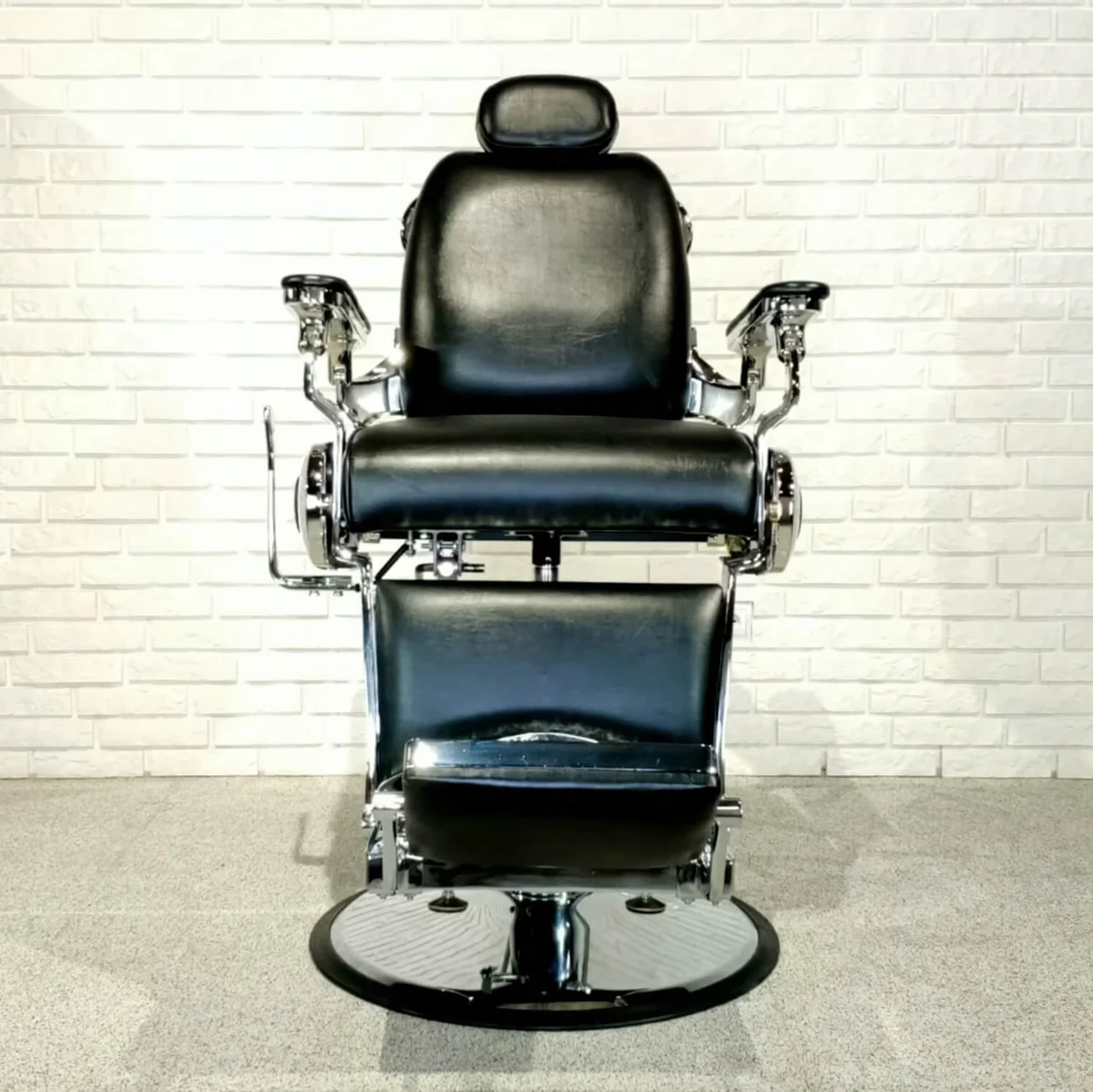 Chair for hairdressing salon