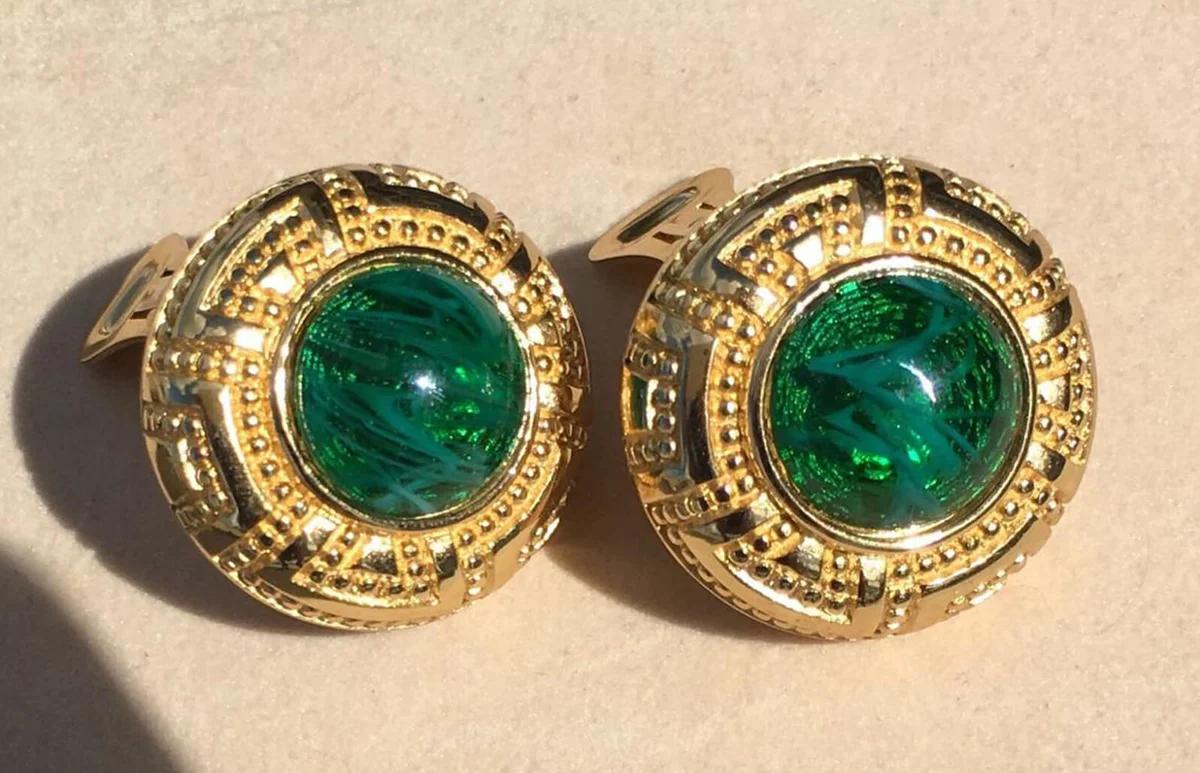 Christian DIOR Gripoix Glass Emerald Green Gold Plated Earrings 1970s Costume Jewelry
