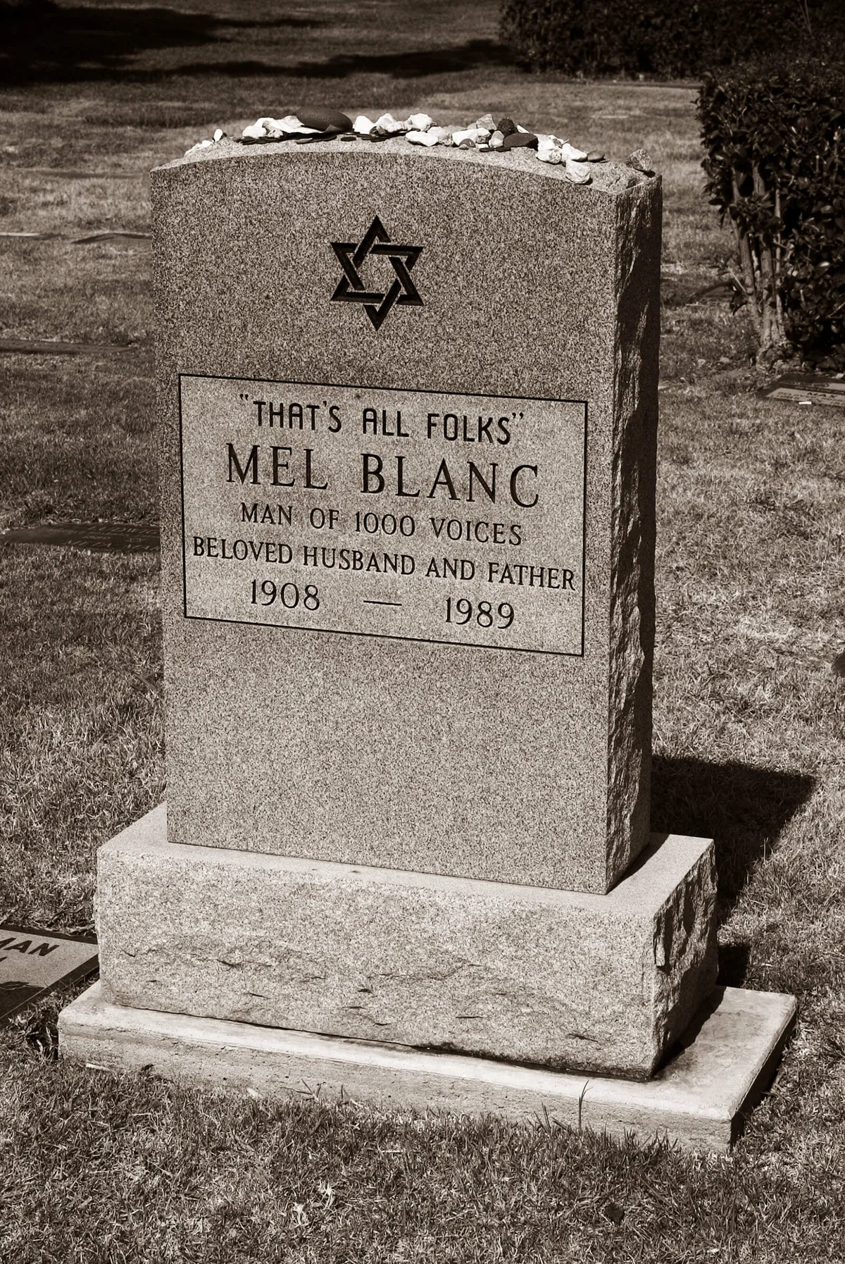 Mel Blanc headstone | Getty Editorial Use