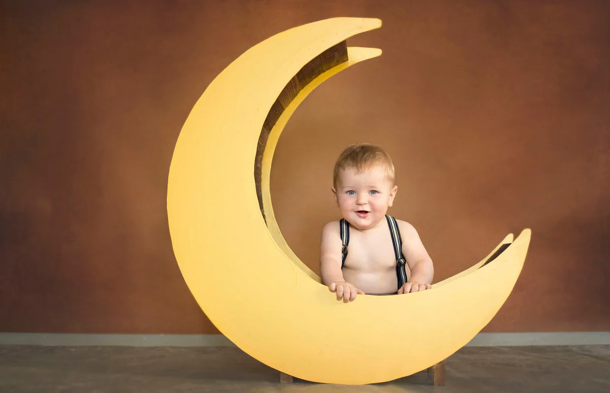 Baby with moon