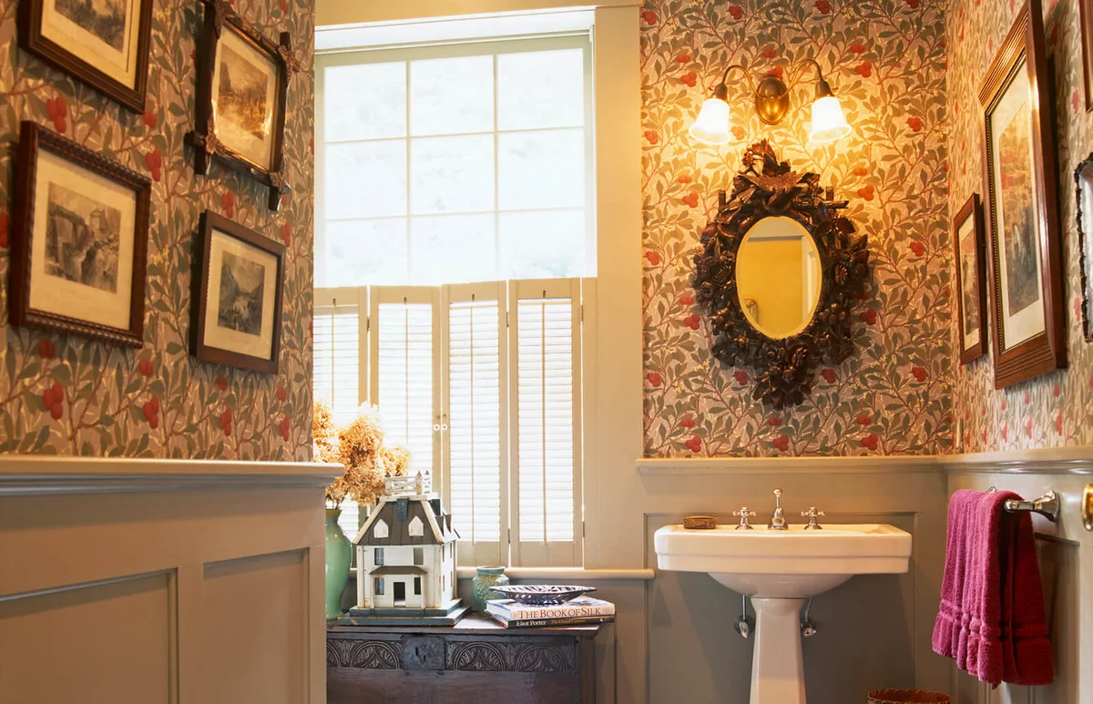 Traditional Bathroom in Cherry Tree Print Wallpaper