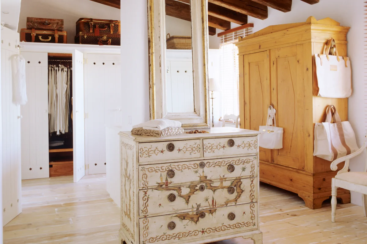 Mallorca house renovated with antiques in a traditional style