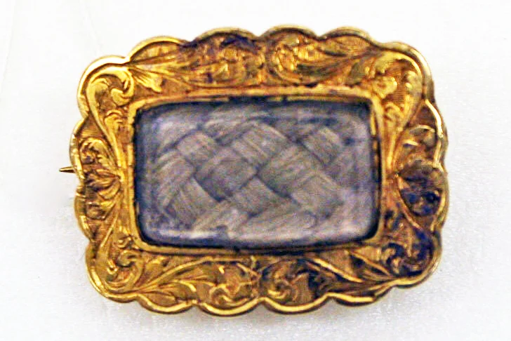 Mourning Brooche