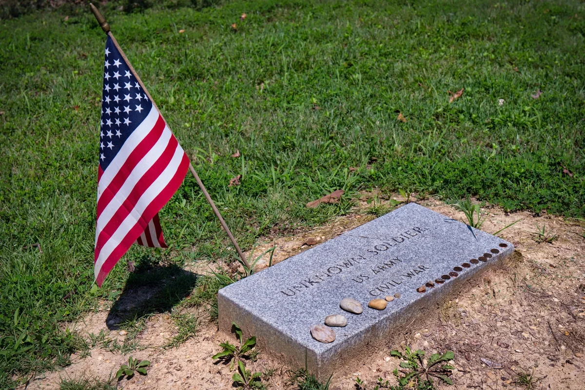 Civil War grave of unknown soldier