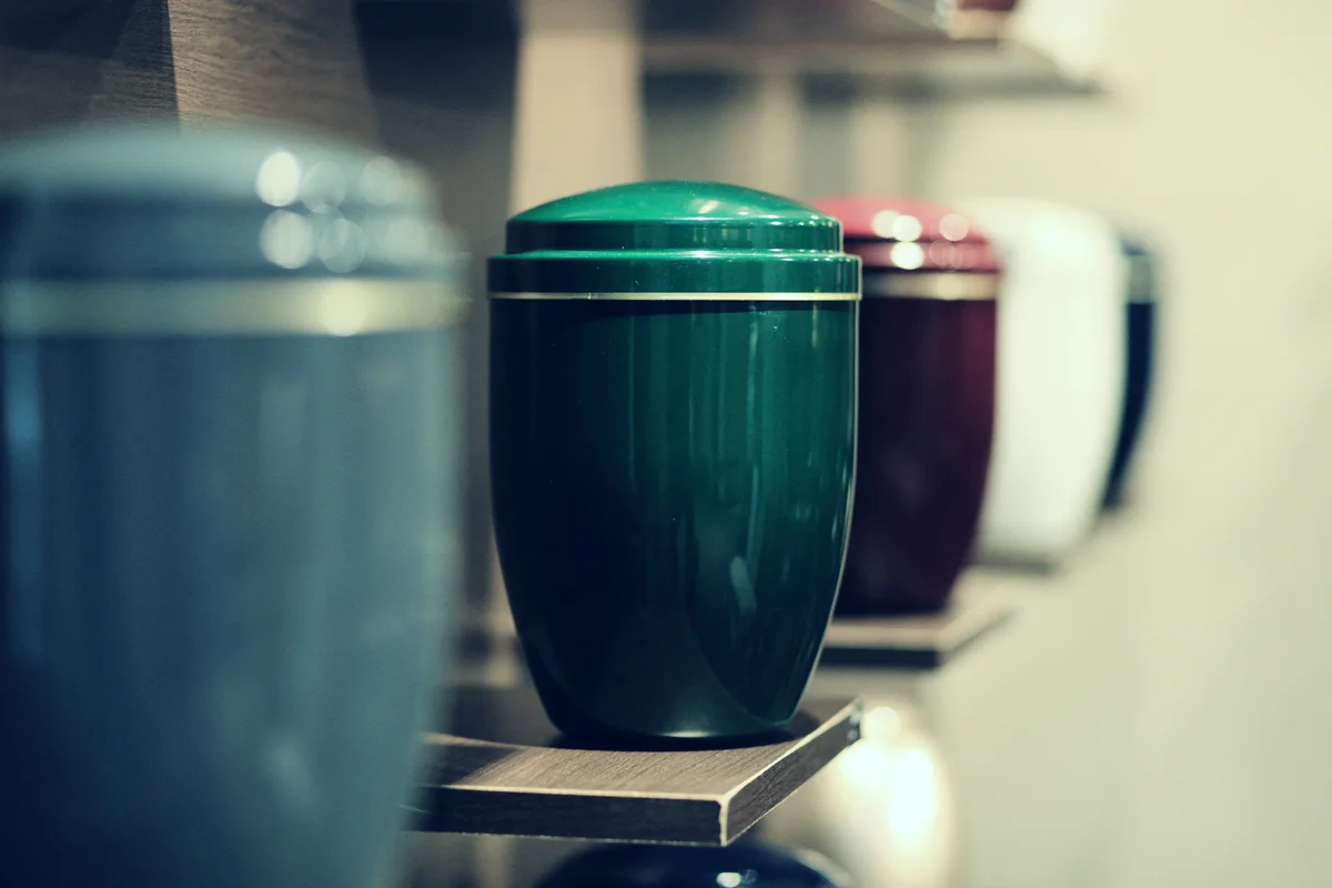 Funeral urns