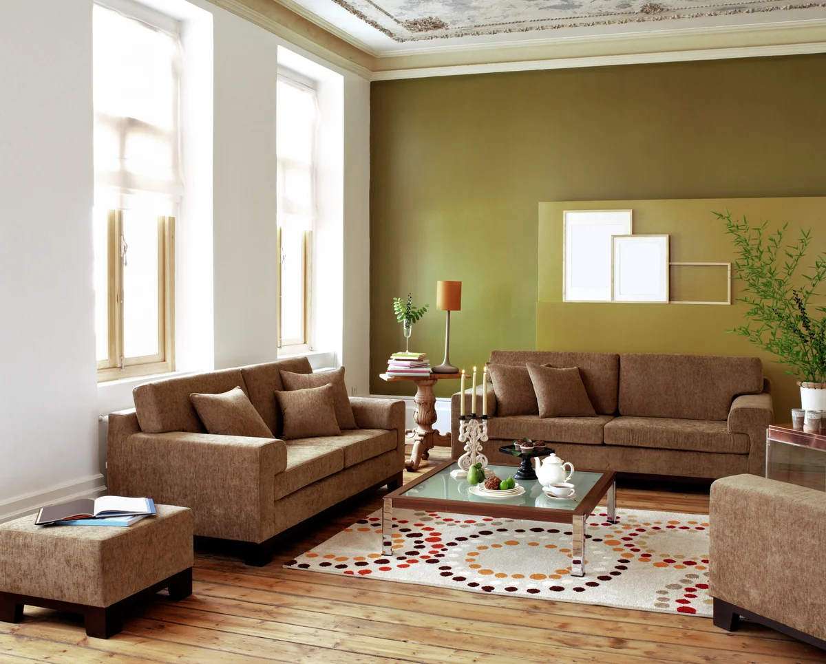 Couch in front of window feng shui