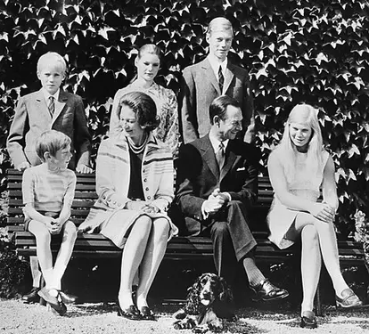 Grand Ducal couple (Jean and Princess Joséphine Charlotte of Belgium) with their children