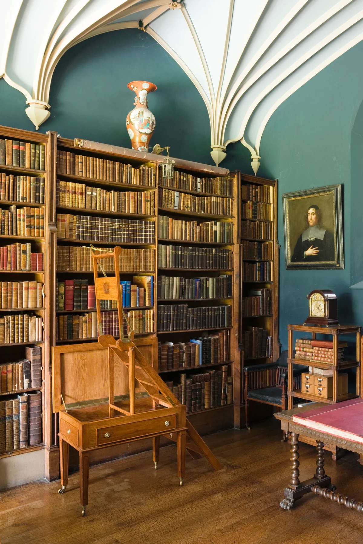 Elizabethen library with vaulted ceiling and folding step ladder