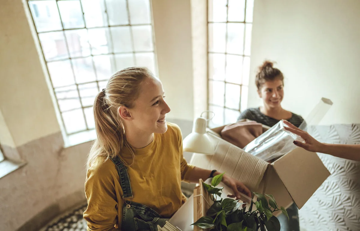 Flatmates are moving into a students dorm