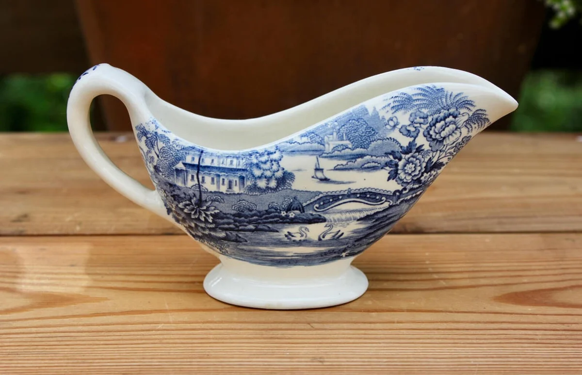 Royal Staffordshire "Tonquin" Gravy Boat, Clarice Cliff, Blue Transferware, Made in England