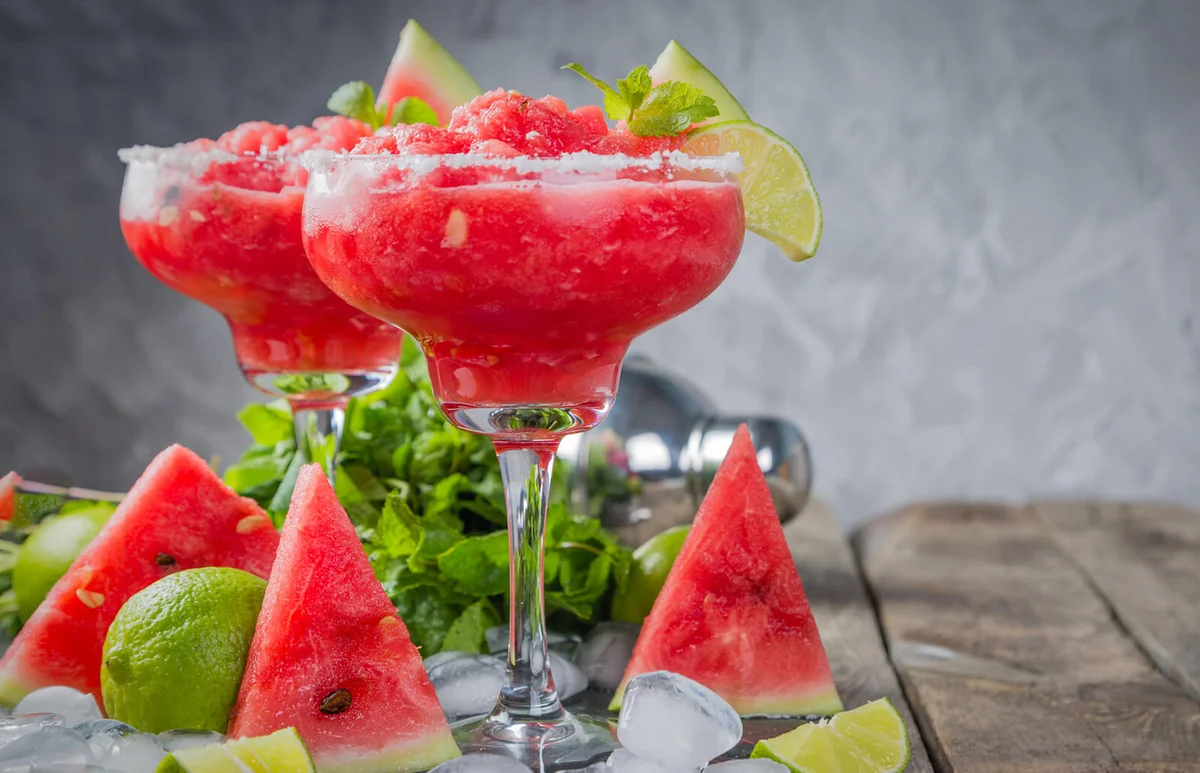 Watermelon margaritas with lime and mint