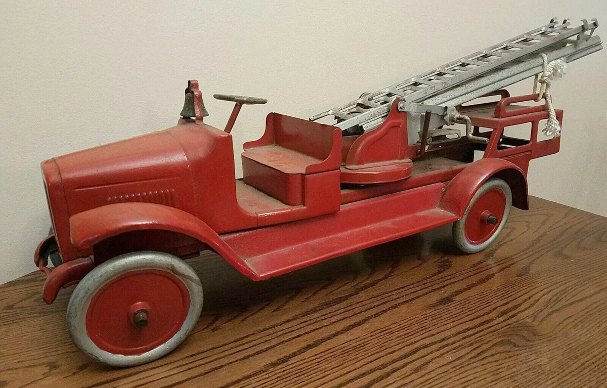 Buddy L 1920s Original Pressed Steel Antique Vintage Aerial Ladder Fire Truck!