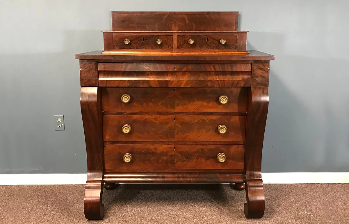 19TH CENTURY EMPIRE MAHOGANY CHEST
