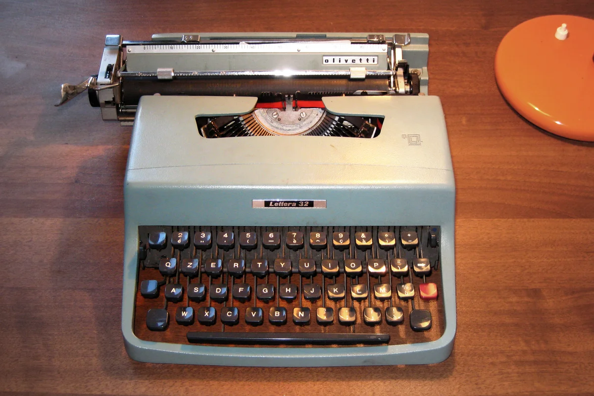 Olivetti Lettera 32