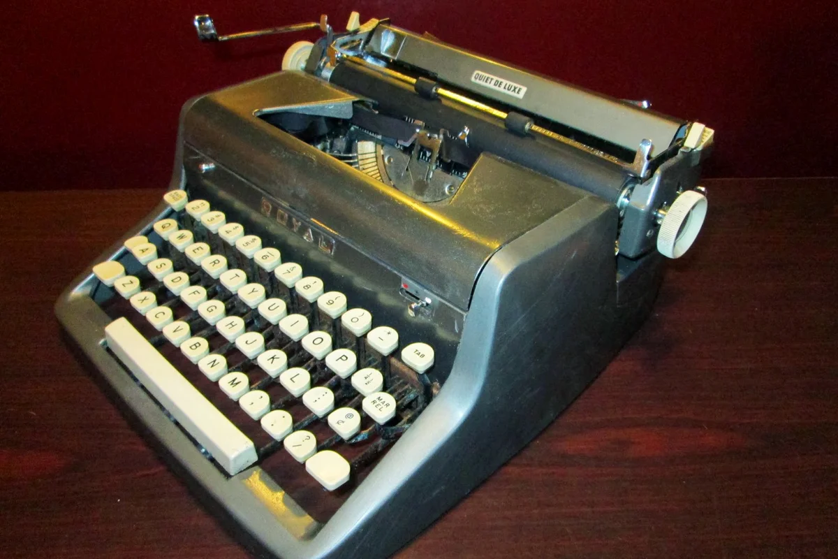 Royal Quiet Deluxe Typewriter