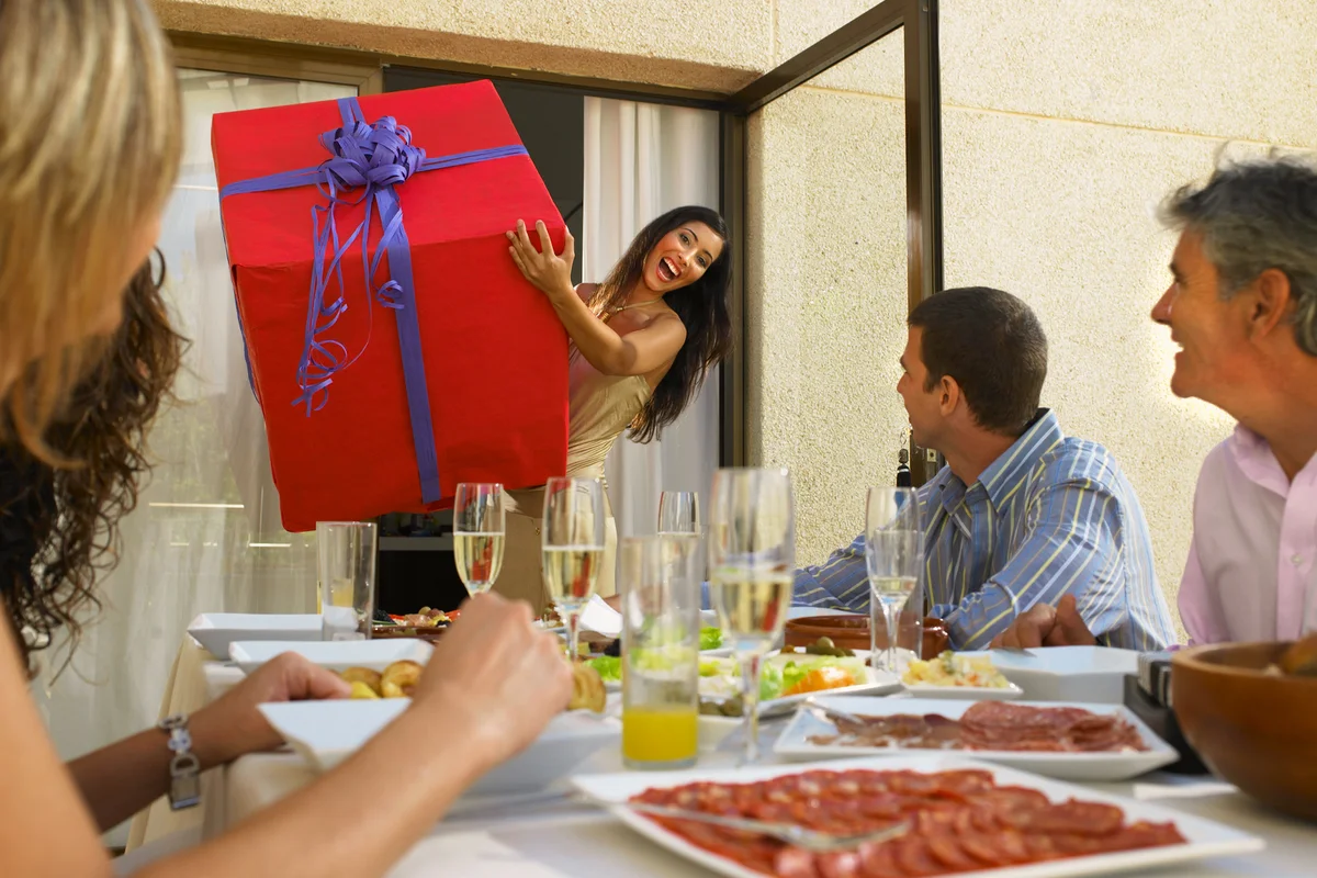 Arriving with gifts to the party