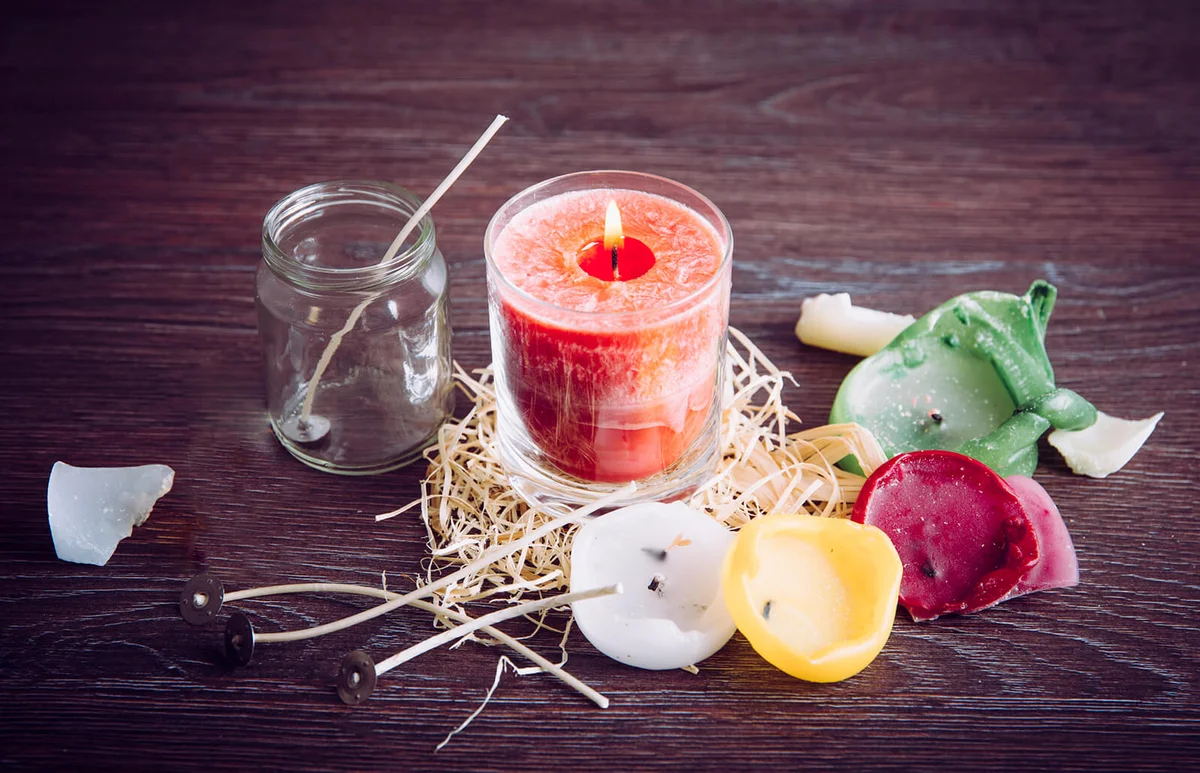 Reusing old candles leftovers and making melting a new one