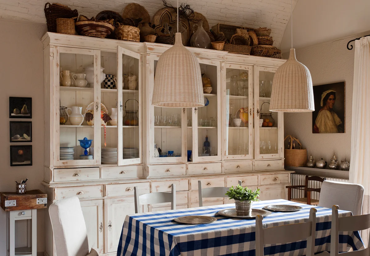 Rustic hutch