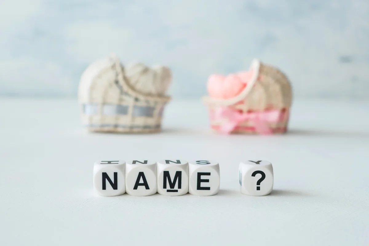 choosing baby name