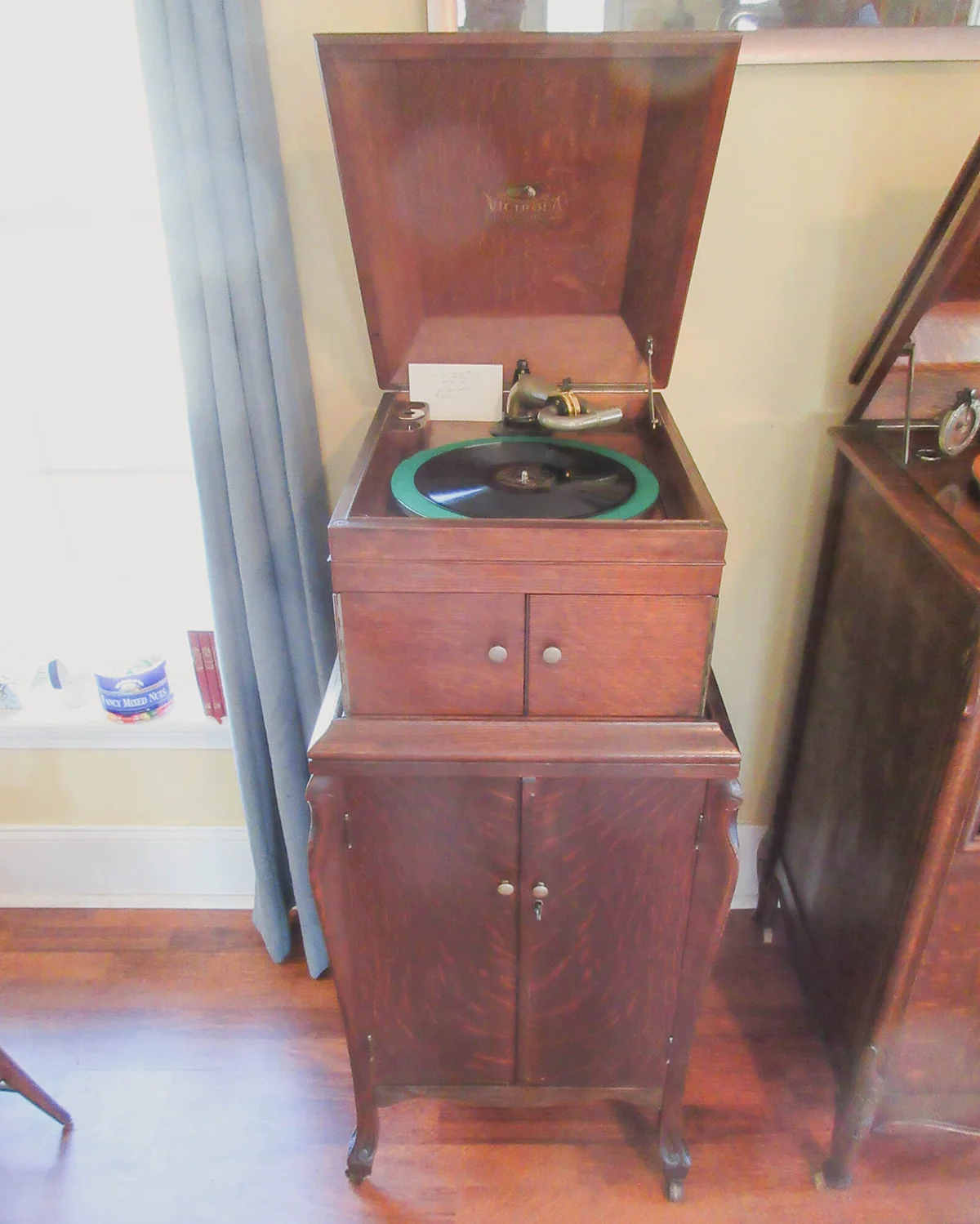 Antique Phonograph Display - Victrola - New Orleans 2016