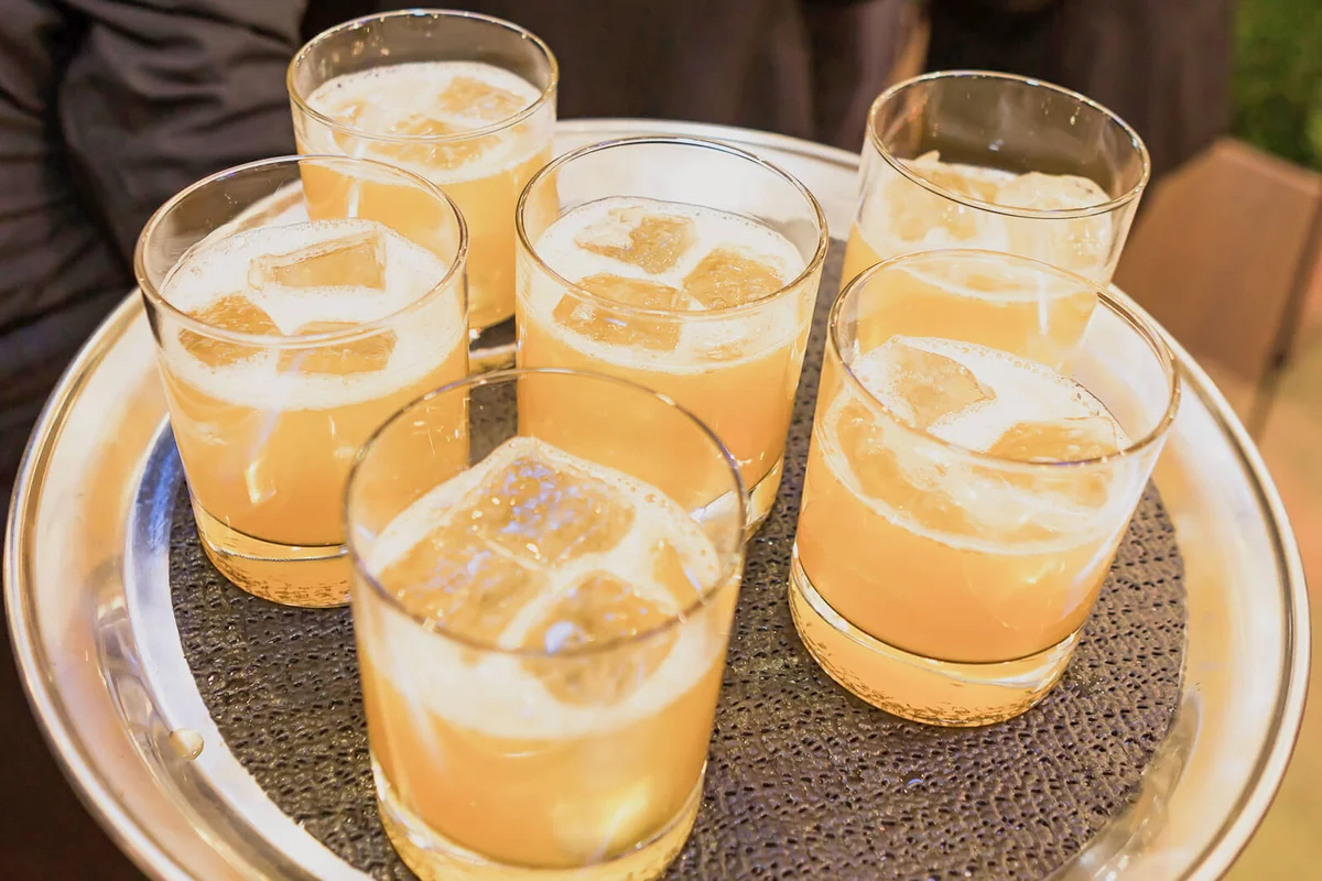Serving cocktails