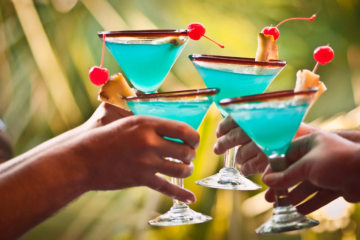 Blue Hawaii cocktails