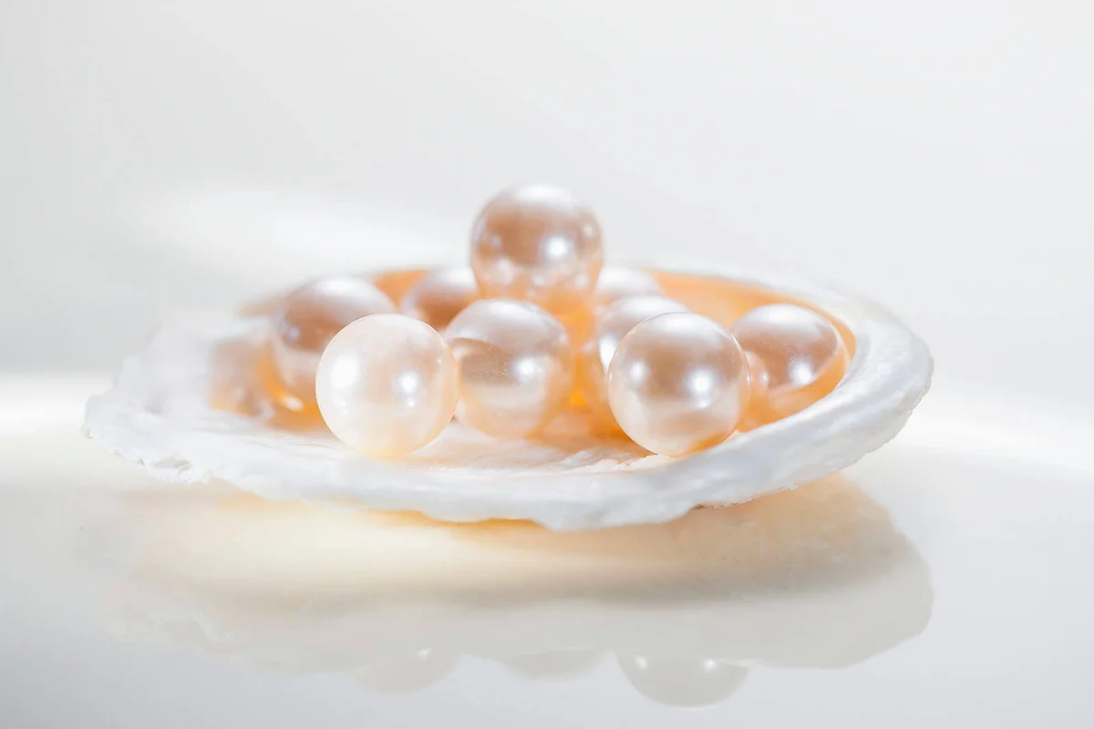 Pearls in open shell