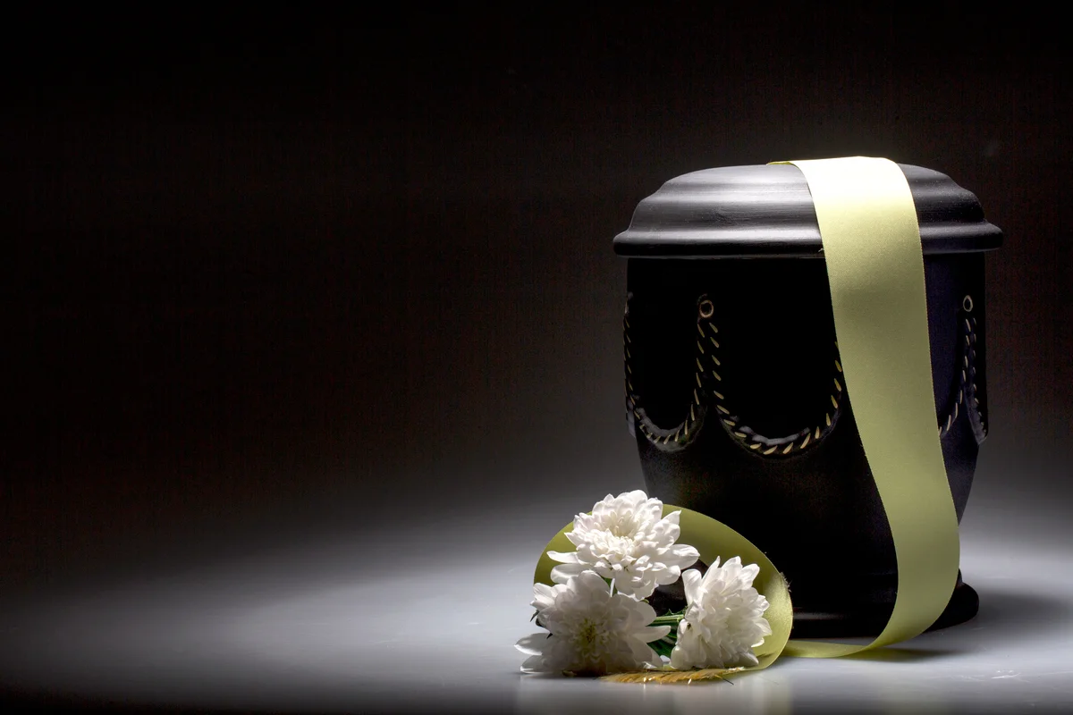 Funeral mourning urn