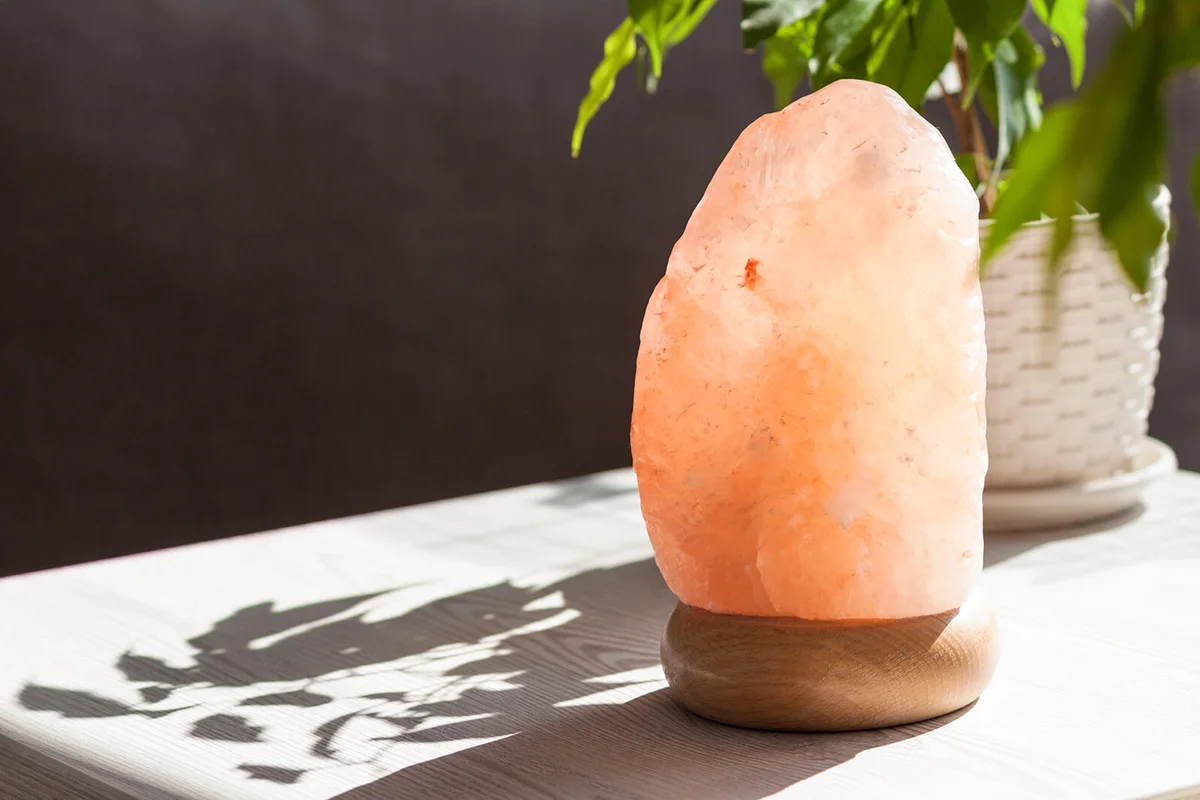 Himalayan pink salt crystals lamp at home