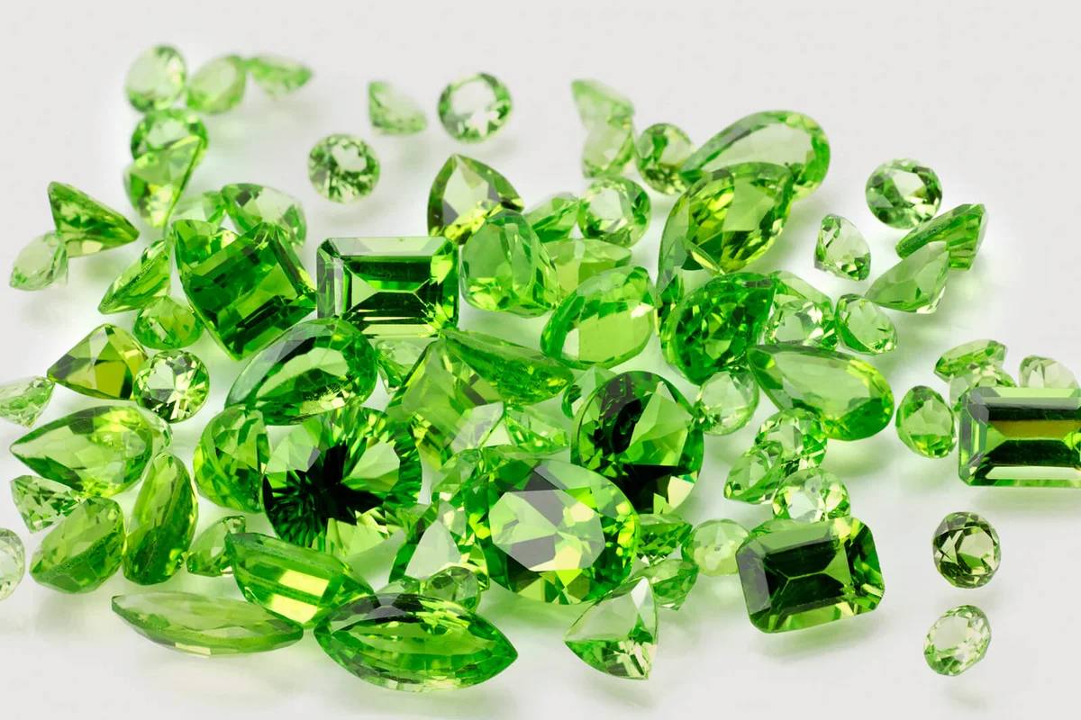 Peridot or Chysolite gems