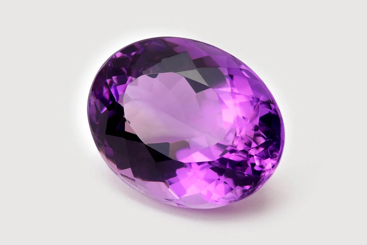 Spinel gemstone