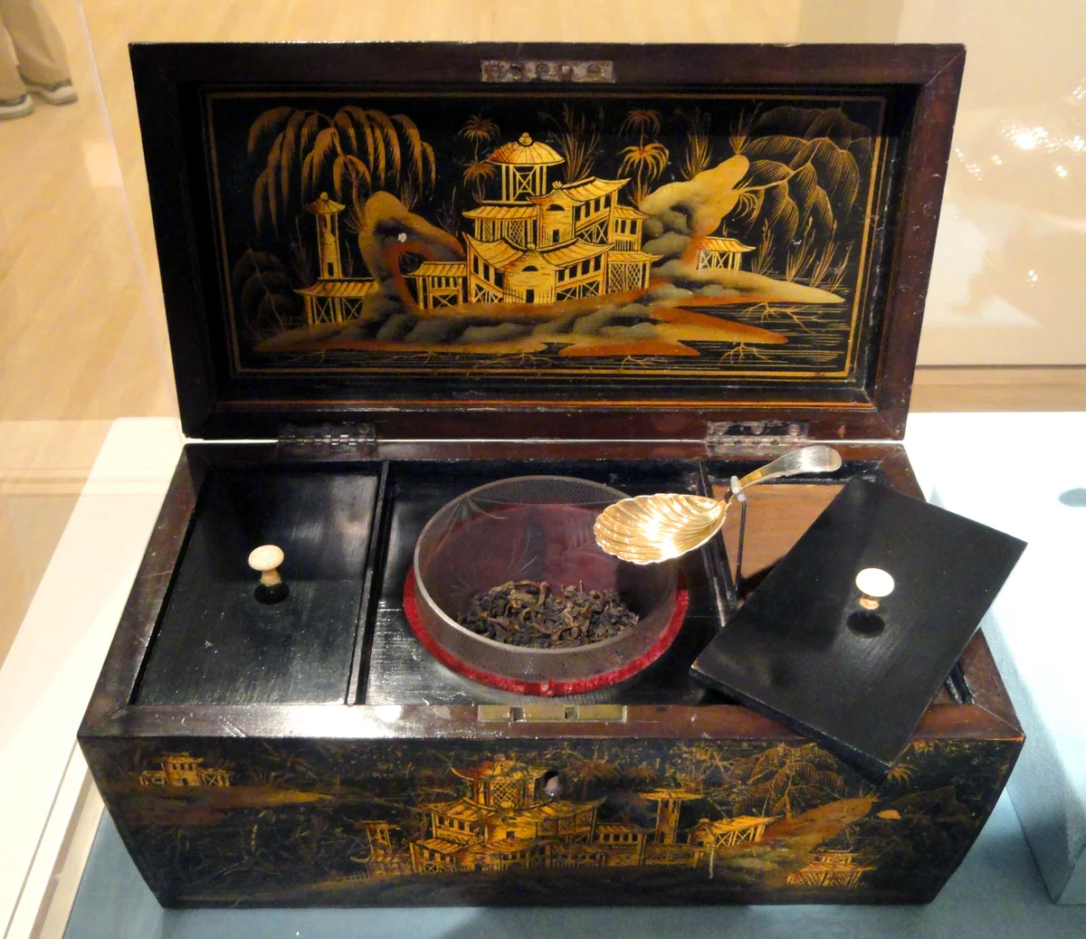 Tea caddy, Chinese, with caddy spoon by Elizabeth Morley